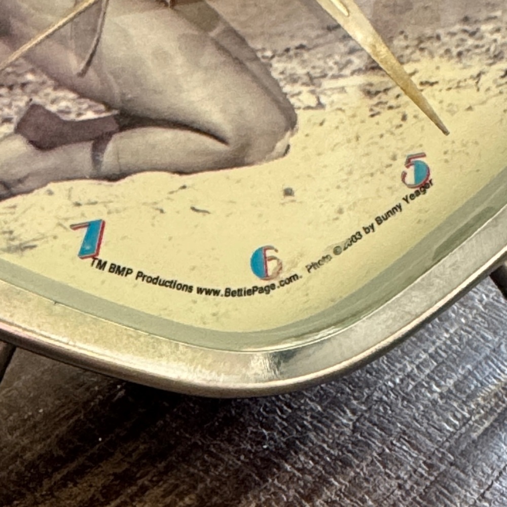 Vintage Retro Triangle Alarm Clock with Pinup Bettie Page - Picture 2 of 7